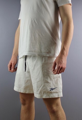 VINTAGE REEBOK SHORTS IN NAVY WITH POCKETS, EMBROIDERED LOGO