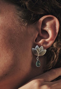 18k Gold Earrings with Green Onyx Natural Gem Flower Drop