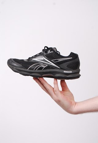 VINTAGE REEBOK TRAINERS