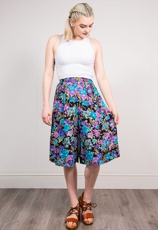 VINTAGE 90'S FLORAL PATTERN WIDE LEG CULOTTES SHORTS
