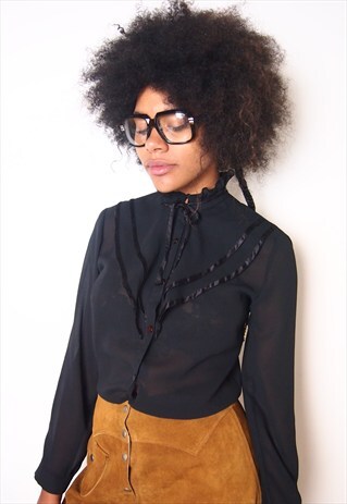 BLACK BLOUSE WITH BOW DETAIL