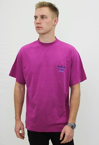 VINTAGE ADIDAS T-SHIRT