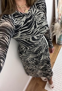 Y2K Fine Stretch Knit Zebra Midi Dress