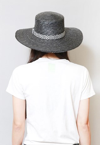 VINTAGE 1970'S STYLE WIDE BRIM STRAW BOATER