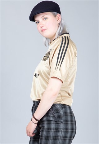 BAYERN MUNCHEN FOOTBALL JERSEY