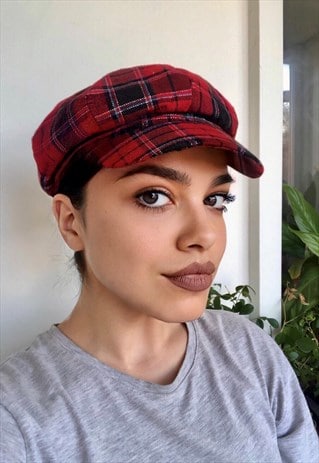 VINTAGE RED PLAID GRUNGE FLAT CAP