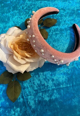 PADDED VELVET HEADBAND WITH PEARLS - PINK