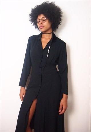 BLACK MINIMAL DRESS WITH VELVET COLLAR
