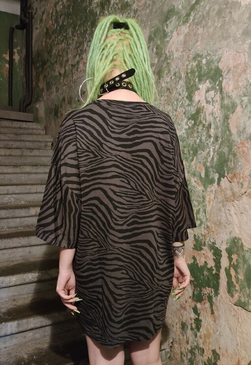 garment image