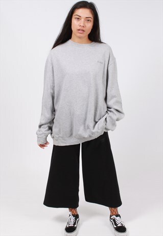 VINTAGE REEBOK SWEATSHIRT