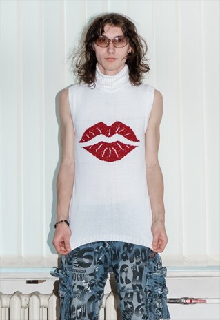 VINTAGE Y2K KISS TURTLENECK SLEEVELESS TOP IN XOXO WHITE