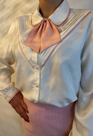 VINTAGE 80S BOW TIE LIGHTWEIGHT FAUX PEARL BUTTONS SHIRT