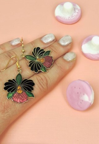 VINTAGE FLOWER EARRINGS