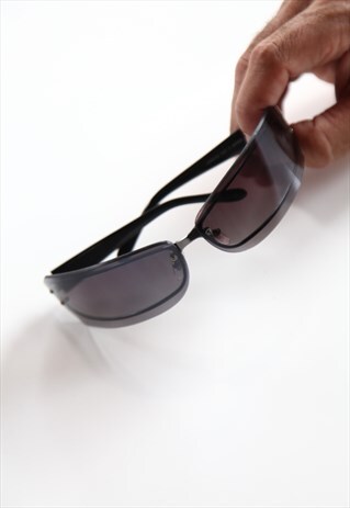 VINTAGE CHROME OVERSIZED FRAME, BLACK TEMPLES, GREY LENSES