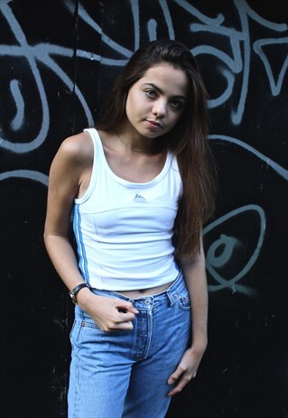 Y2K WHITE AND BLUE STRIPED TOP
