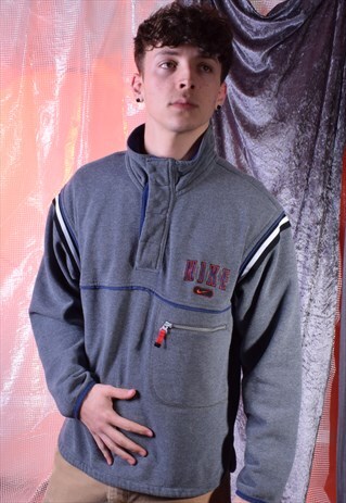 VINTAGE NIKE GREY EMBROIDERED SWEATSHIRT