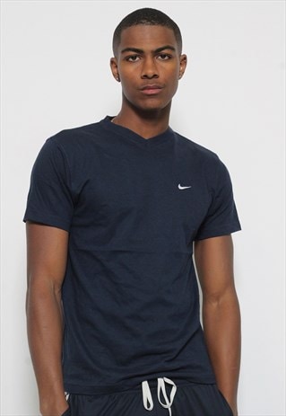 VINTAGE NIKE T-SHIRT
