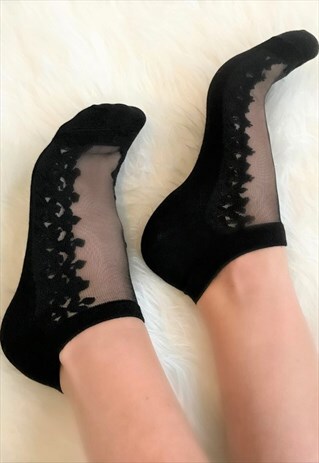 BLACK SHEER SOCKS