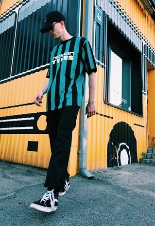 VINTAGE 90S STRIPED SPORTS T-SHIRT