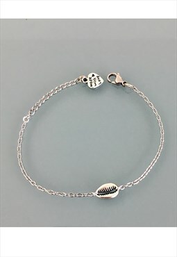 Seashell bracelet gift idea for women
