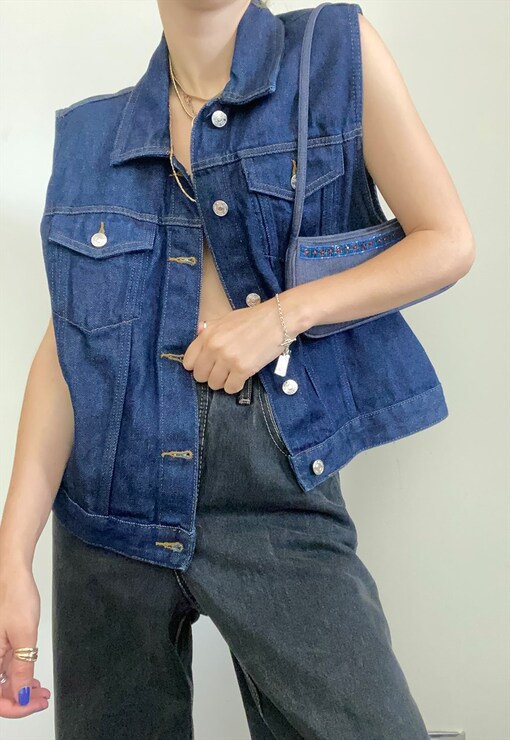garment image