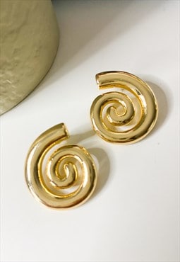 Retro Gold Swirl Stud Earrings