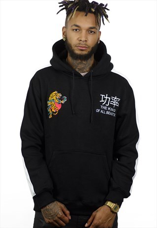 EMBROIDERED BLACK HOODIE WITH TRADITIONAL TIGER LOGO