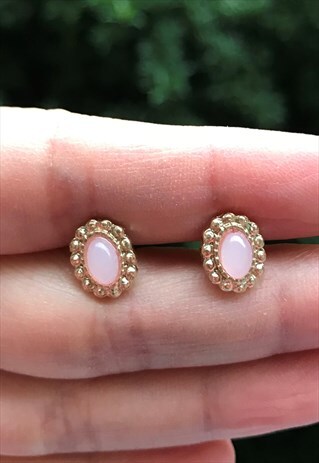PINK STONE STUD EARRING