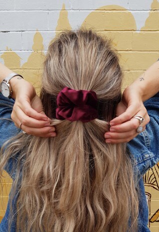 BURGUNDY LUXE VELVET SCRUNCHIE
