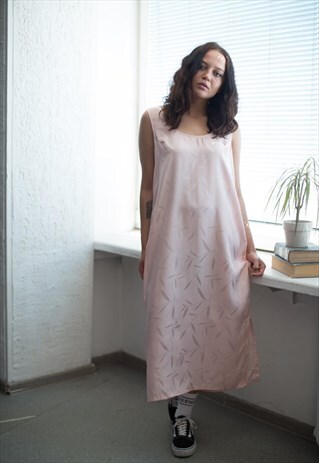 VINTAGE 80'S LIGHT PINK SLEEVELESS SLIP