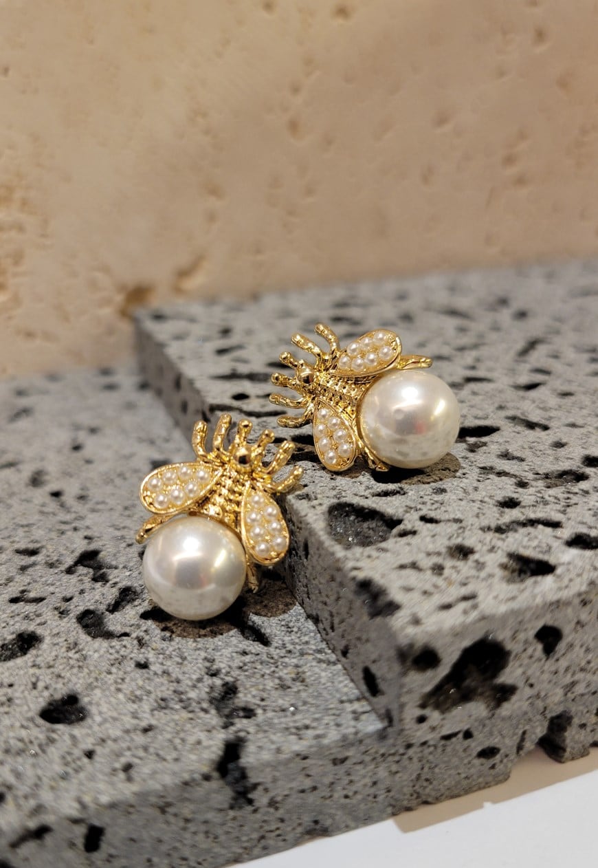 Bee 2025 pearl earrings