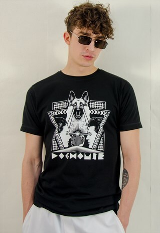 DOGHOUSE TSHIRT WITH GERMAN SHEPHERD DOG GRAPHIC PRINT