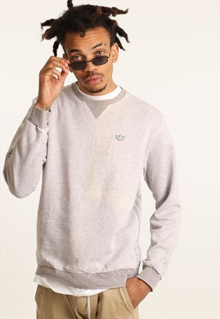 VINTAGE ADIDAS EMBROIDERED LOGO SWEATSHIRT