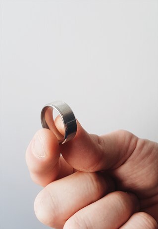 BRUSHED SILVER FLAT EDGED MENS RING (TITANIUM)