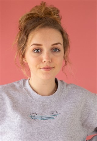 UNISEX SWEATSHIRT IN GREY WITH COLOUR BLOCK SHARK EMBROIDERY