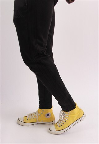 VINTAGE CONVERSE TRAINERS