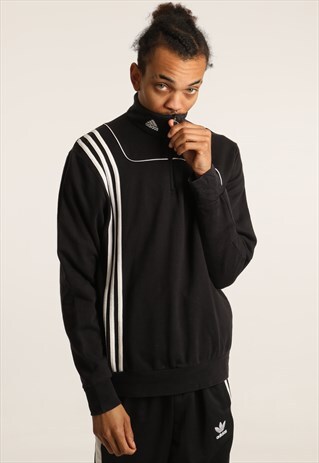 VINTAGE ADIDAS EMBROIDERED LOGO 1/4 ZIP SWEATSHIRT