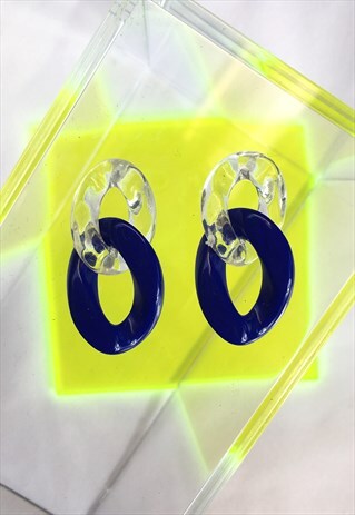 CUTE PLASTIC CHAIN LINK STUD EARRINGS IN CLEAR & BLUE