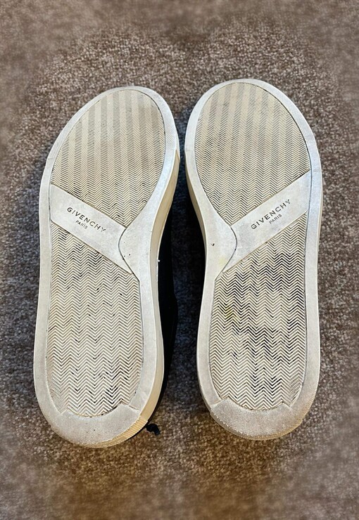 garment image