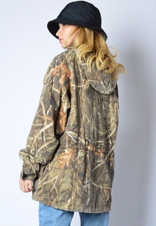 VINTAGE 90S KHAKI CAMO FOREST PRINT HOODED JACKET