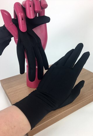 70'S VINTAGE- DENTS- SHORT GLOVES-BLACK STRETCH RIB DETAIL