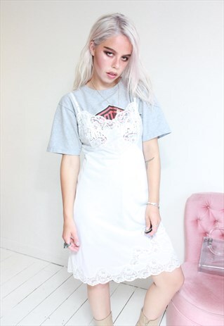 VINTAGE 80S CREAM LACE TRIM OVERSIZED SLIP DRESS