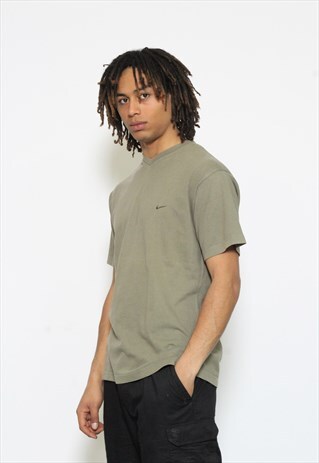 VINTAGE NIKE KHAKI T SHIRT