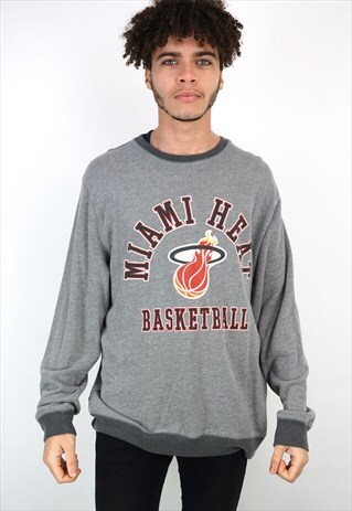 VINTAGE 90'S SWEATSHIRT