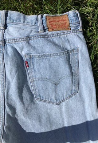 VINTAGE 90'S STONEWASH BUTTON FLY SLIM FIT LEVI'S 501 JEANS