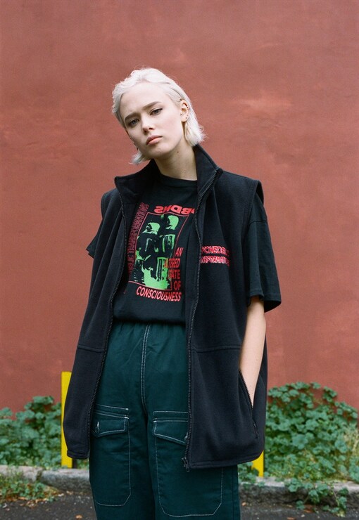 garment image