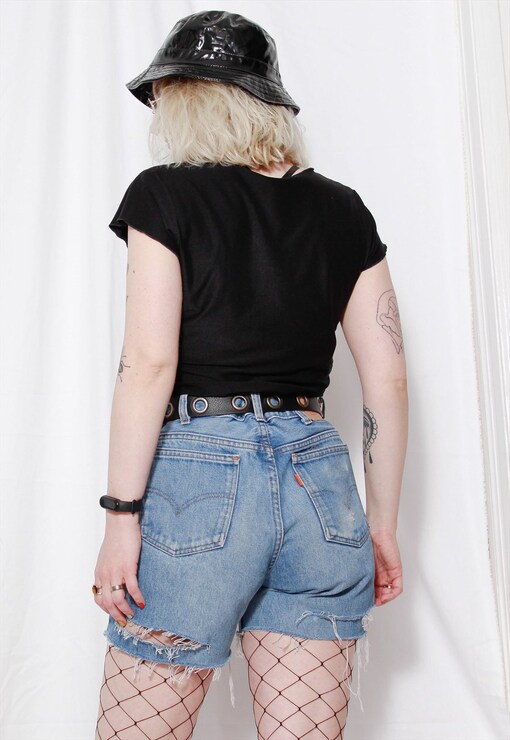 garment image