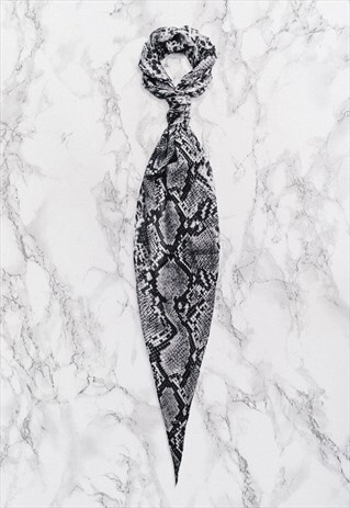 MENS BLACK/WHITE SNAKE SKIN PRINT THIN DETAIL SCARF