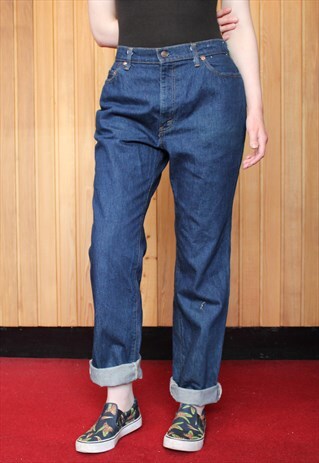 VINTAGE HIGH-WAISTED DARK BLUE LEVI'S MOM JEANS