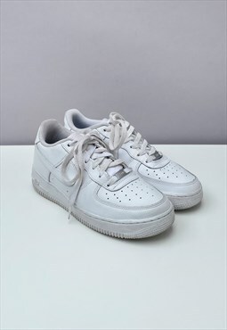 Nike Classic White Air Force 1 Low Sneakers